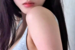 本田真凛、タンクトップおっぱい!たっぷりお乳がエロくてたまらんwww【GIF動画】の画像