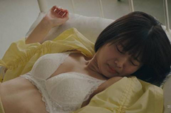 北野瑠華、おっぱいエロすぎ！ドラマでパンティまで脱がされかけるｗｗｗｗｗｗｗの画像