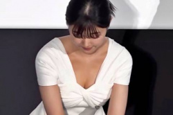原菜乃華、おっぱいエロすぎ！谷間を何度も見せてくれるｗｗｗｗｗｗｗ【GIF動画】の画像