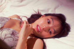 宇垣美里、濡れ場ベッドシーン!下着おっぱいがエロくてたまらんwwwwwwwの画像