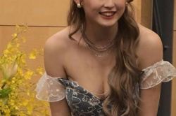 ゆうちゃみ、おっぱいデカっ！お乳の谷間がエロくてたまらんｗｗｗｗｗｗｗの画像