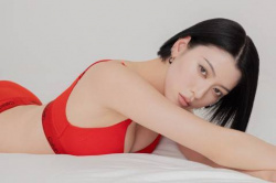 三吉彩花、下着おっぱい！お乳の谷間がエロくてたまらんｗｗｗｗｗｗｗの画像