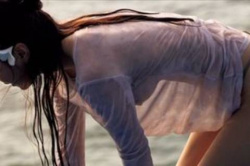 白間美瑠、乳首見えてる！手ブラおっぱいヌードがエロくてたまらんｗｗｗｗｗｗｗの画像