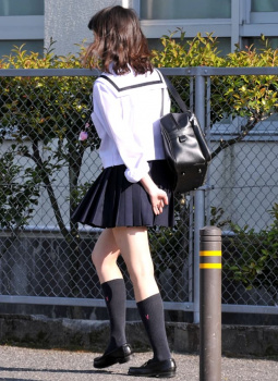 【eros630街撮りJK】制服姿とピチピチの白い肌がエロスを醸し出す何処かで見たことがあるかもしれないJK画像26の画像