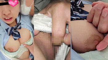 【eros2413電車チカン盗撮】胸を揉まれ乳首をコリコリされながらハミ毛するパンツに手を突っ込まれ手マンされてイキ顔を晒してしまう巨乳JKの画像