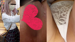 【eros2536パンチラくぱぁ】フロントスケスケのレース白Pを直す際におマ●コくぱぁしてしまいビラビラ大きめなパイパンマ●コを撮られちゃうカワイイJKの画像