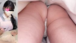 【eros2541パンチラ盗撮】処置中に座りパンチラを撮られ、更には逆さ撮りされ白いプリケツにフィットするレース白Pを撮られてしまう美人な歯科衛生士さんの画像