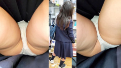 【upskirt2545逆さ撮りJK】お股にフィットする白Pを撮られる桃尻と下半身のムッチリ感がエロいJKの画像