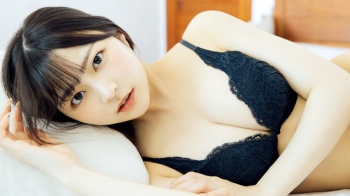【宇咲6】水着でエロくスレンダーな体を披露する素晴らしく透明感のあるかなり顔面レベルの高い22歳の美少女⑥の画像