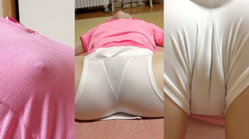 【eros2719チクポチ・マンスジ】ノーパン・ノーブラでテニスウェアを着てストレッチをしチクポチやモリマンを晒してしまうテニス合宿中のカワイイ娘の画像