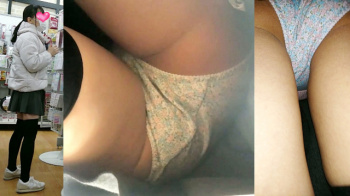 【upskirt2890逆さ撮り】花柄の白Pを撮られちゃうプリプリの太ももとお尻がエロい若い娘の画像