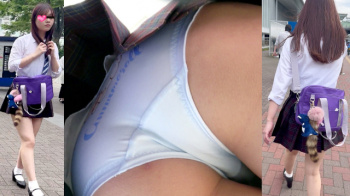 【upskirt2931逆さ撮りJK】エッチなお股にフイットするキャラPを撮られちゃうなかなかにカワイイ白い太ももがエロいJKの画像