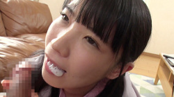 【希咲那奈15】嫌われたくない一心で新しい父親にも迷うことなくパイパンマ●コを使って射精へと導きごっくん奉仕をしてしまう元父親に性奉仕を躾けられた義娘②の画像