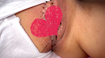 【eros2988睡眠イタズラ】叔父に睡眠中に美味しそうな乳首と愛液が糸引くプニプニなオマンコを撮られちゃういいカラダの姪っ娘の画像