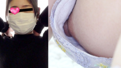 【eros3001乳首チラ】ワクチン接種時に美味しそうな美巨乳と黒めな乳首を撮られパンツのサイドからはみ出る陰毛まで撮られちゃう美人さんの画像