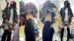 【eros3033生足盗撮】美少女ロリっ娘の若干のパンチラとキュロットから伸びる細い太ももとニーソを堪能する動画の画像