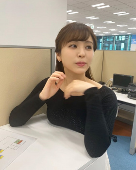 巨乳アナの胸の膨らみが見たい★エロ画像49枚の画像
