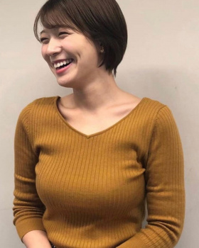 巨乳女子アナのお宝映像★エロ画像50枚の画像