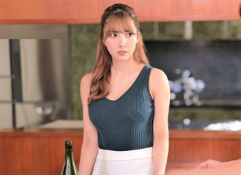 夫不在の3日間鬼畜義父に犯され続ける巨乳美人妻の画像