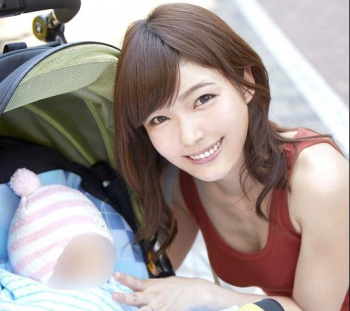 MM号|旦那子供の前で真正中出しされる美人妻の画像
