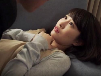 自宅に来た妹の彼氏に犯されメス堕ちし寝取られる美人妻の画像