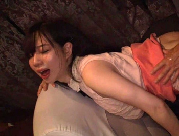 痴漢師に夜行バス内で生ハメされ快楽堕ちし中出しされる巨乳女子大生の画像