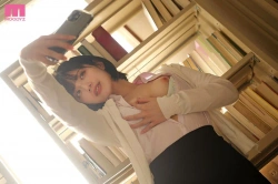 裏垢の投稿を知った生徒に脅され言いなり中出し輪姦され続ける美人女教師の画像