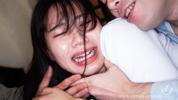 エリート夫に恨みを持つ輩に拉致られ撮影されながら輪姦され続け孕まされる美人妻の画像