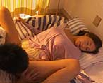 「帰さないよ…。」イケメン男の子の積極的で濃厚なエッチに喘ぎ声が止まらないGカップ人妻！【藍井優太　松下紗栄子】の画像