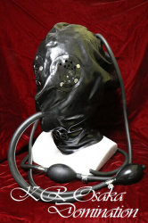 綺羅女王様　所有道具　呼吸管理・顔責め用　ラバーインフレータブル全頭マスクの画像