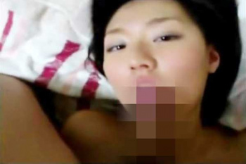 【個人撮影】現役学生カップルのアウロリ動画!!先輩にハメ撮りされながらリアルなセックスの画像