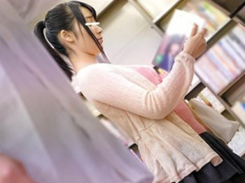 ＜美少女＞『中だけはいやぁ！』初心なお姉さんが本屋で痴漢被害に！媚薬バイブで強制発情・羞恥の失禁！全裸で強姦され中出しの画像