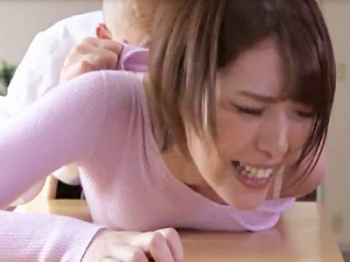 ＜ながえスタイル＞大嫌いな夫の上司を激怒させたスレンダーな人妻！自宅で凌辱されお漏らし！イラマ責めで悶絶【竹内麻耶】の画像