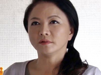 ＜熟女＞『ダメ！お母さんなのよ！』息子の友人とSEXする淫乱母！息子に目撃され激怒した我が子に中出しレイプされるおばさんの画像