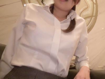 ＜四十路熟女＞40代の素人おばさん2名！女子アナ風色白美巨乳の上玉美魔女とイキまくりのご無沙汰BBAがハメ撮り【中出し】の画像