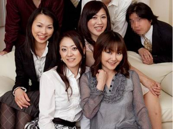 ＜熟年婚活＞バツイチ四十路・五十路熟女たちのお見合いリアルドキュメント！意気投合したら即ハメ濃厚セックス【中出し】の画像