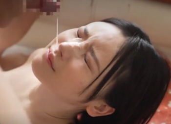田舎はエッチ以外にやることなし！美女の美顔に大量顔射ｗの画像