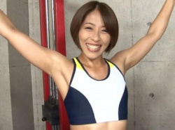 【四十路レスラー】45歳の2児の母、闘う美魔女おばさんが衝撃のマッスルAVデビュー！《人妻熟女/麻生美加子》の画像