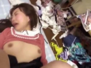 《素人投稿》酔いつぶれた人妻を鬼畜ハメ撮り！連れ込んだ他人おばさんの熟女オマ●コを性欲処理で種付け中出し！【レイプ】の画像