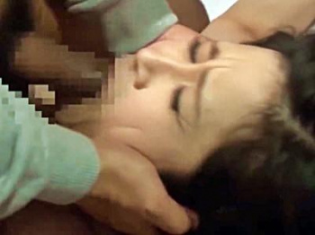 ■母親レイプ『それはダメえぇーッ！！』痴漢息子が野獣の如きピストンで口もオマ●コも犯す！夜這いに抗えない熟女人妻お母さん！の画像
