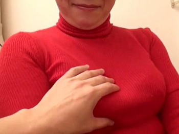 《素人ハメ撮り》名前はミカです♥♥/デブ専熟女がタイトスカートで発情！ぽっちゃり巨乳なムチムチ人妻おばさんとの個人撮影♡の画像