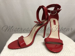 女装用靴9.赤エナメルサンダルの画像