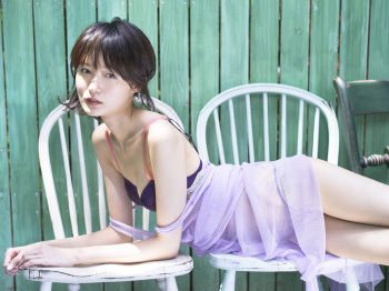 しほの涼、下着フェチ、元レジェンドジュニア・アイドルのランジェリーエロ画像25枚の画像