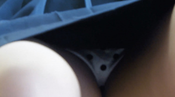 面接中にパンチラ撮影の画像