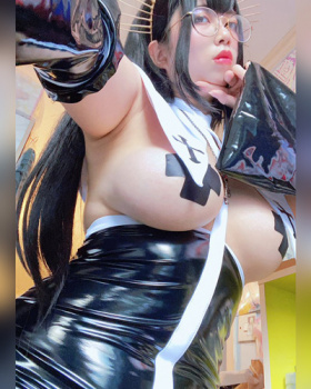 Hieey(エル、海爾陛下) 爆乳コスプレ自撮りまとめ！香港むちむちレイヤーがデカ乳＆デカ尻でエロすぎるの画像