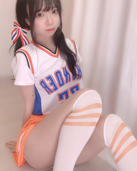 Hattie(ヘティ) 巨乳コスプレ自撮りまとめ！くびれた腰がエッチすぎる華奢カワ韓国レイヤーがたまらないの画像