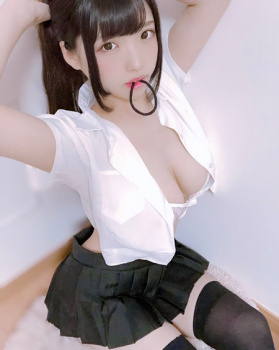 瀬戸真凜 デカパイ自撮りまとめ！Gカップ爆乳アイドルがエロ可愛すぎるの画像