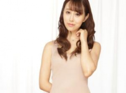 共演した夫よりも若いモデルの他人棒を見て愛液を垂らした妻!!欲情し寝取られるwwの画像