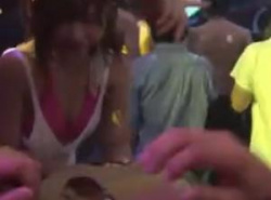 クラブでハメハメヌキまくりw照らされ20P超超超大乱交！の画像