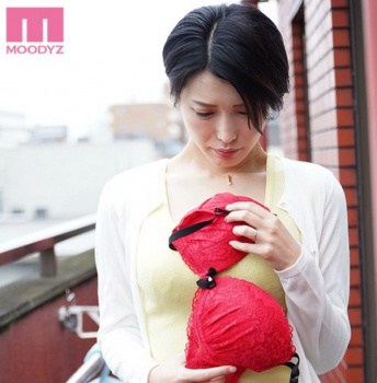 【君島みお】イッてるってばぁ～～～ 勝負下着を落とした巨乳妻が、拾われた下品なおやじに、暴走ピストンでイカサれ堕ち…の画像